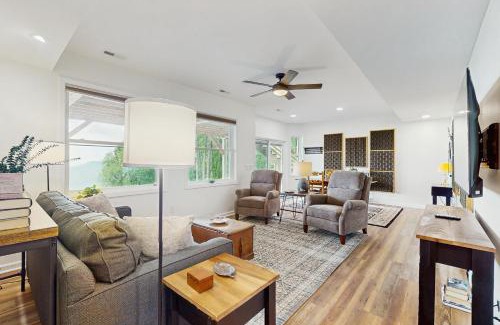 Marion House | Trillium - Downstairs