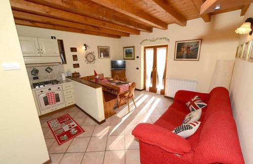 Sozzine Apartment | Trilocale Alpinsun - Accoglienza per 5 persone