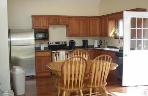 Lake Bonaparte Cottage | Trinity on Baron Bay