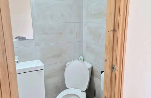 Cheetham Hill House | Triple Bed Room in Manchester (4)
