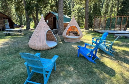West Glacier Resort | Triple G’s Resort - Sky Dome 2