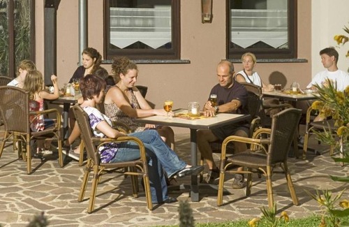 Korperich House | Triple room shower/toilet - Hotel-Restaurant Im Goldenen Grund