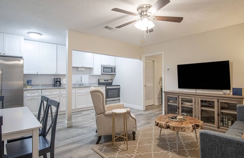 Gulfport Apartment | Triple Tail Alley - Unit G