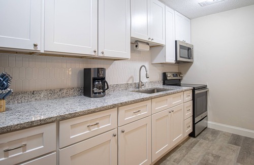Gulfport Apartment | Triple Tail Alley - Unit G