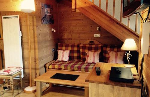 Valloire Apartment | Triplex cosy à Valloire - 8 pers, animaux admis, parking et wifi - FR-1-263-178