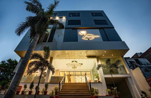 Varanasi Hotel | Tripli Hotels Evara Inn
