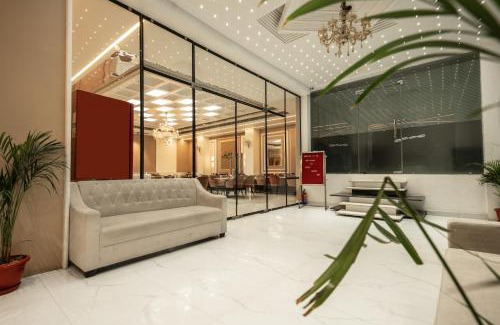 Varanasi Hotel | Tripli Hotels Evara Inn