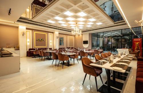 Varanasi Hotel | Tripli Hotels Evara Inn
