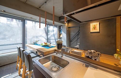 Naka Ward Apartment | trive sakae 寝室と屋上のプロジェクター故障のため割引中