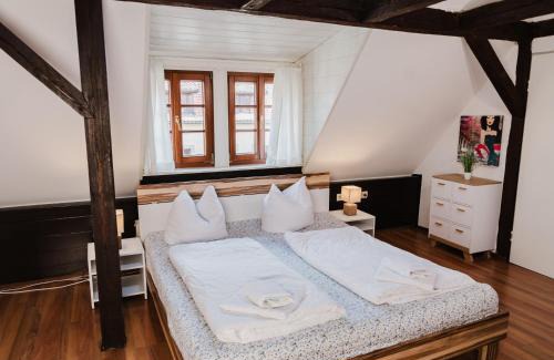 Mickten House | Trobischhof