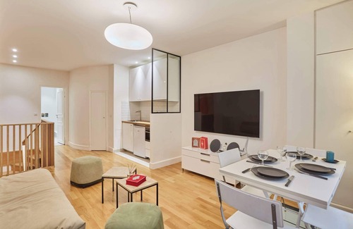 Porte-Dauphine Apartment | Trocadéro/Arc de Triomphe Apartment