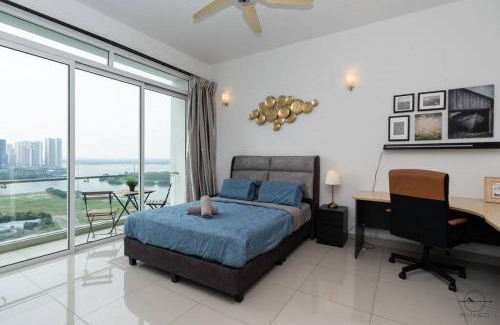 Central District Apartment | [Tropez Country Garden] #Sea View #Level 22 #6 Pax
