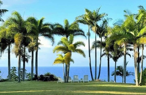 Hakalau Apartment | Tropical 1BR Hideaway w/Balcony near surf Beaches
