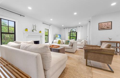 Old Northwood House | Tropical 4br W Pool Guest House Near Dwtn