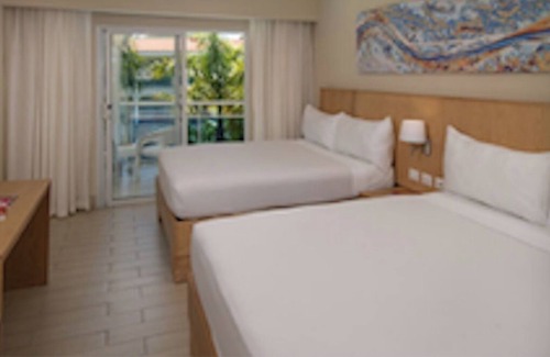 Puerto Plata Hotel | Tropical Beach Hotel Room with Platinum Level Bracelet