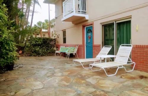 St. Pete Beach Apartment | Tropical Courtyard Paradise on St Pete Beach Friendly Native #502