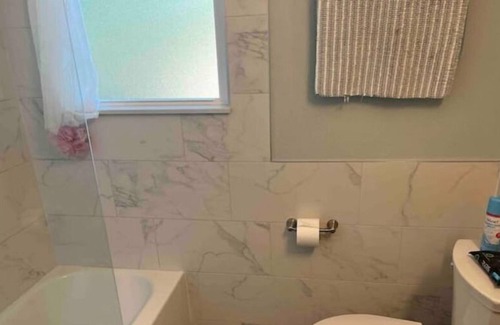 Crescent Lake House | Tropical Crescent Lake Bungalow et1925