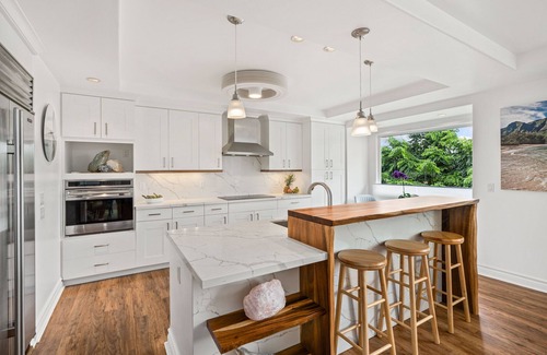 Kaiulani House | Tropical Elegance: Tropical Elegance, Acacia Bar, Jetted Tub & Majestic Views