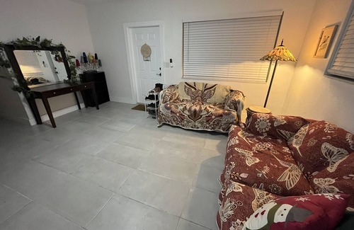 Fort Lauderdale House | Tropical Garden Oasis Close to Downtown FLL