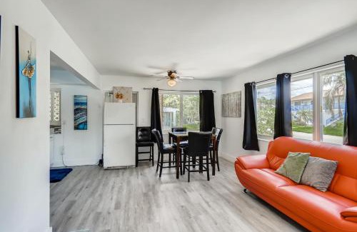 Singer Island Apartment | Tropical Getaway/Stunning 2BR Gem