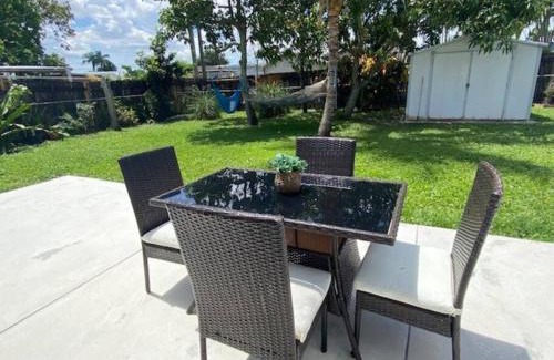 Hollywood House | Tropical geteway