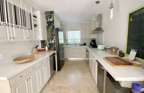 Country Club Section House | Tropical haven in Miami