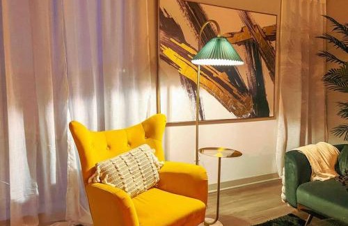 Northern Liberties Apartment | Tropical Horizons-King Bd Rooftop