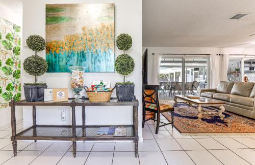 Stuart House | Tropical Landing Stuart Home with Pool and Grill!