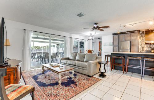 Stuart House | Tropical Landing Stuart Home with Pool and Grill!
