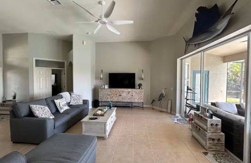 Valencia Lakes House | Tropical Naples Oasis
