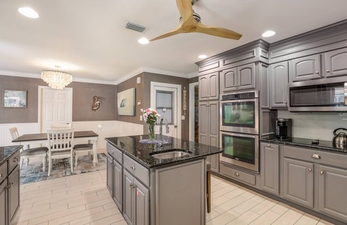 Palma Sola House | Tropical Oasis: Pool, Tiki Hut and Near Anna Maria Island