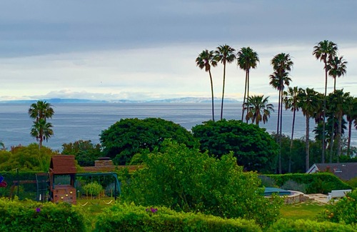 Eastern Malibu House | Tropical oceanview Malibu luxury retreat heated salt pool, spa, firepit, beaches