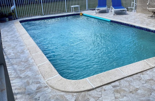 Hunt Club House | Tropical Paradise nHeated pool Dec-March