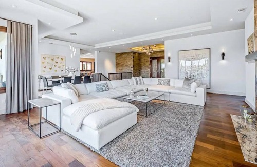 La Jolla Mesa House | Tropical Paradise First-Class Amenities and Views