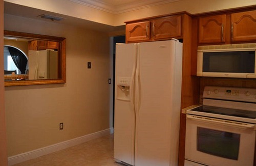 Margate House | Tropical Paradise, Private Heated Pool & Spa, Built-in-BBQ