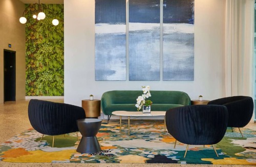Ojus Hotel | Tropical Paradise Retreat! Pet-friendly Property, Rooftop Swimming Pool!
