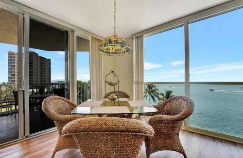 Fort Myers Beach Apartment | Tropical Paradise