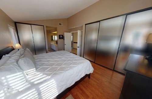 Eastlake House | Tropical pool/hot tub backyard, Vaulted Ceilings- Comfortable, Spacious Getaway.