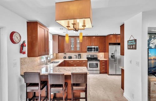 Highland Garden House | Tropical Privat Home Spacious 6 -bedrooms 4 Baths with private pool