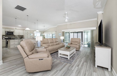 Wildwood House | Tropical Private Fenney Escape