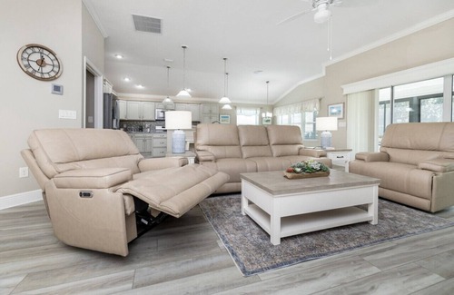Wildwood House | Tropical Private Fenney Escape