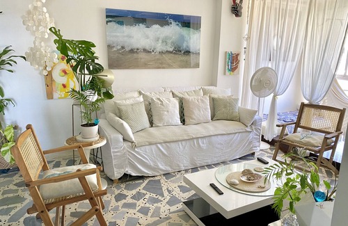 Barranquilla Apartment | Tropical Relaxed and Cozy Apartment in upscale residential neighborhood