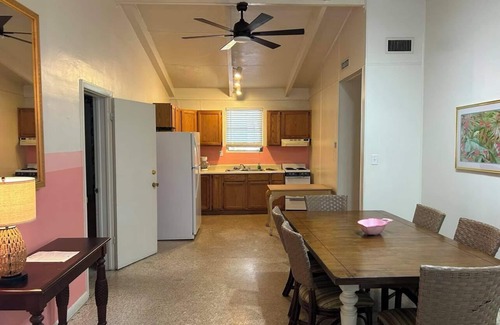 DeLand Hotel | Tropical Resort & Marina on Lake Beresford