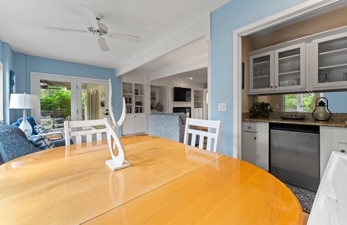Oceanside House | Tropical Retreat | 600 Feet to Beach | Private Pool & Spa | Designer Decor | 16 Oyster Catcher Road