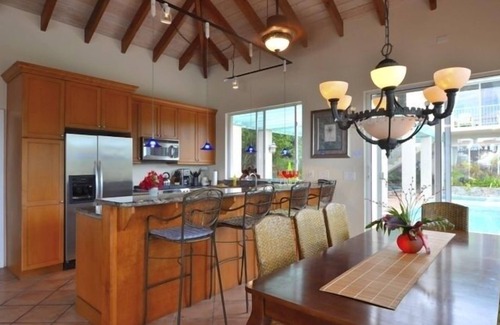 Gift Hill Villa | TROPICAL SEASIDE VILLA- LIVE IN PARADISE WITH OPEN SEAVIEWS