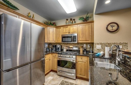 Windy Hill Condo | Tropical Tranquility: Oceanfront 2BR Condo Getaway
