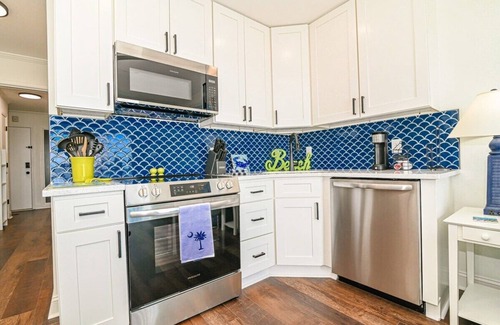 North Myrtle Beach Condo | Tropical Turtle New Sea Cabin Oceanfront w Pool