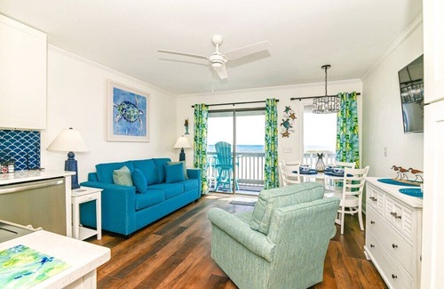North Myrtle Beach Condo | Tropical Turtle New Sea Cabin Oceanfront w Pool