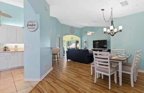 Plantation Condo | Tropical Venice Condo