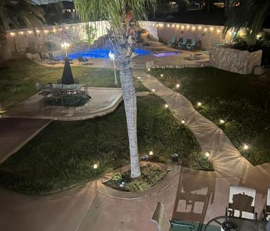 Eastvale Bed & Breakfast | Tropical Vibes